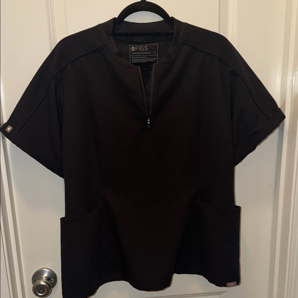 Figs Black Quarter-Zip Technical Pullover - image 6